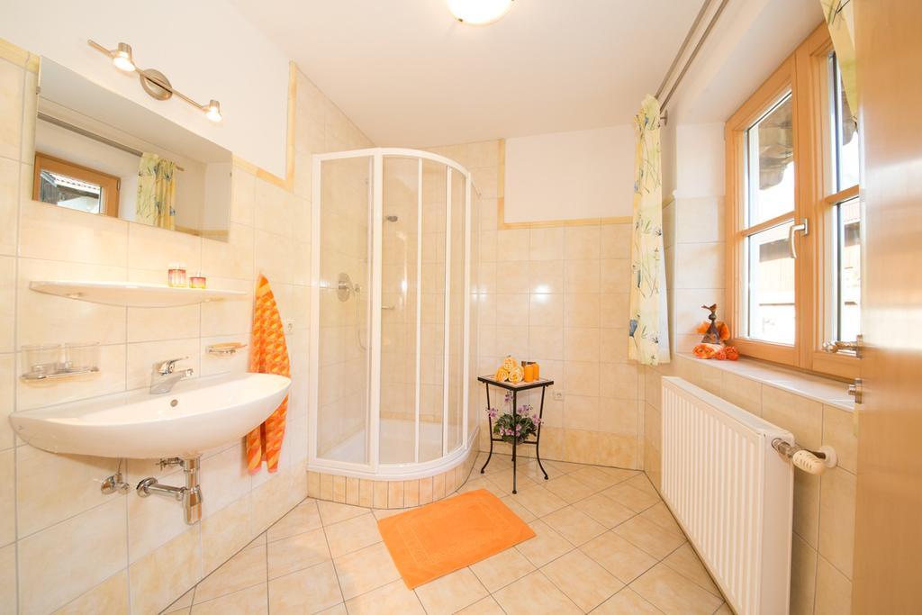 Bio-Bauernhof Einberghof Apartment ฟาร์แวร์เฟน ห้อง รูปภาพ